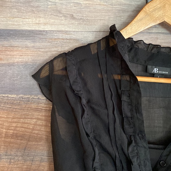 Black Ruffed Top - Picture 4 of 4